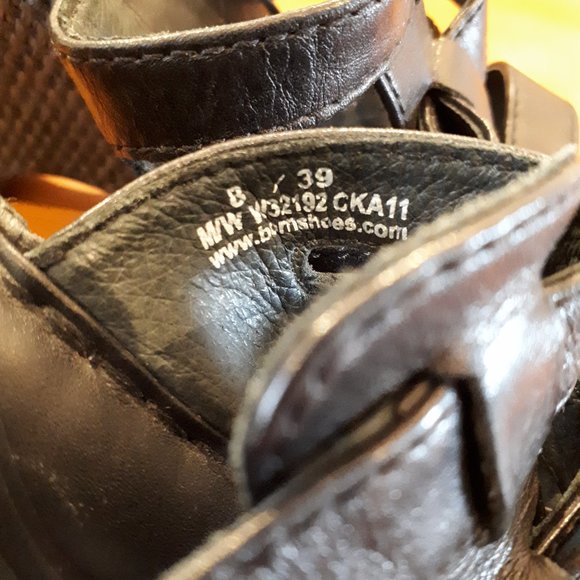 Born Black leather wedge sandals  - Size 8 - Picture 6 of 6